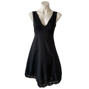 Garnet Hill Sleeveless Black Dress Crochet Lace Hem